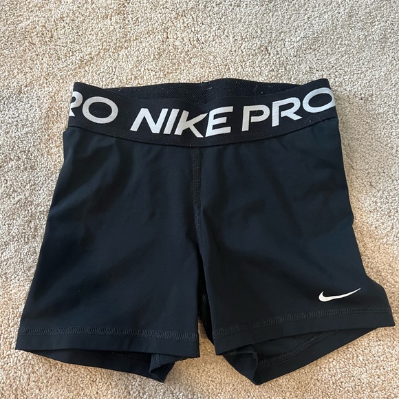 Nike pro shorts - Picture 1 of 2